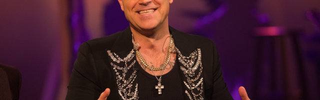 KLÕPS | Milleks neid pükse üldse vaja on! Robbie Williams jahmatas fänne eriti ootamatu paljastusega