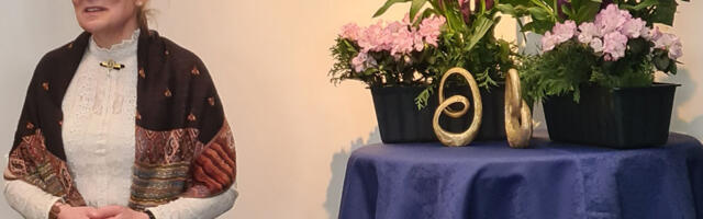 ELVI REIN­VAL­DI­LE Koi­du­la luu­le­kon­kur­silt  erip­ree­mia