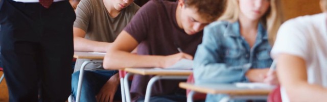 Reporter: Veebruari keskel algab õpetajate ja politseinike vaktsineerimine