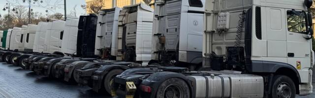 Vilniuse kesklinnas avaldatakse meelt Valgevenes lõksus olevate Leedu veokite pärast