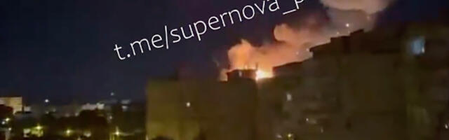 VIDEO: Vene droon tabas Rumeenias kortermaja, mitu inimest sai viga