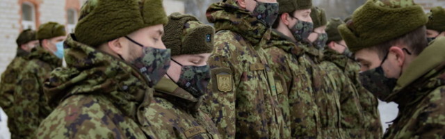 Kaitseväelased tähistasid Eesti Vabariigi 103. aastapäeva pidulike rivistustega