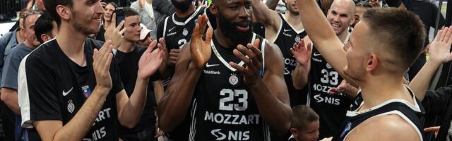 KK PARTIZAN OBRADOVAO NAVIJAČE PRED POČETAK KLS! Besplatan ulaz na meč protiv Slobode