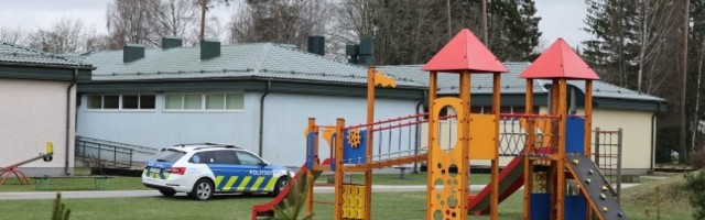 FOTOD | Mäng liivakastis muutus eluohtlikuks: nelja-aastane laps viibib lastehaiglas