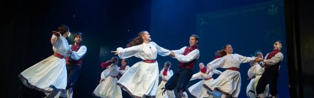 VIDEO | Energiapomm laval ehk 12 tuttuut rahvatantsu Eesti parimate ansamblite esituses