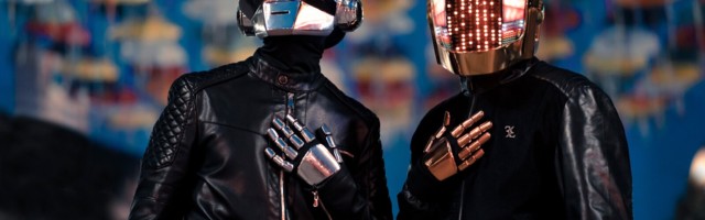 Pea 30 aastat tegutsenud legendaarne elektroonilise muusika bänd Daft Punk läheb laiali