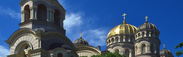 Läti kangutab ortodoksi kirikut Moskva alt lahti