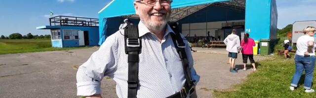 „Autoga sõitmine on oluliselt ohtlikum!“ 74-aastane Igor Gräzin naudib adrenaliini langevarjuga hüpates