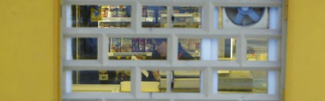 Väikekauplused küsivad noortelt alkoholiostul vähem dokumenti