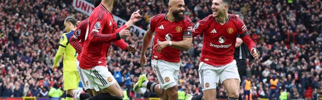 Manchester United võitis Carricku käe all neljanda järjestikuse mängu