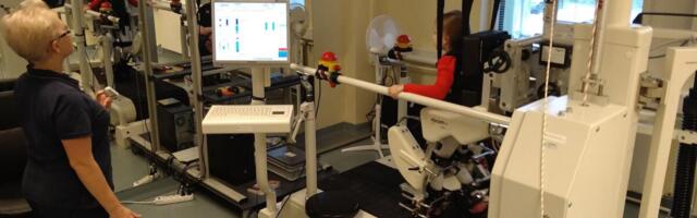 Lastehaigla toetusfond kogub annetusi kõnniroboti soetamiseks