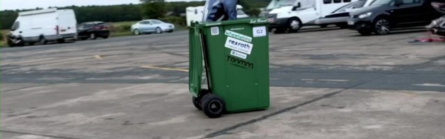 Reporter: Prügikasti ja ratastooliga saab kihutada!