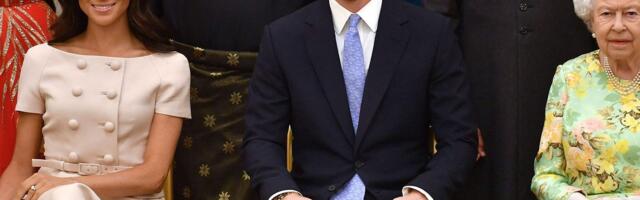 Leiab aega ka vanaema jaoks! Ühendkuningriiki külastav prints Harry käis kuninganna Elizabethi haual 