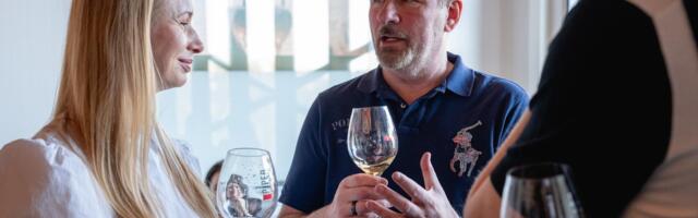 FOTOD | Šampanja ja austrid! Kuulsused kogunesid „Saatan kannab Pradat 2“ erilinastusele