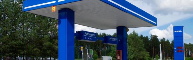 Bensiini hind pani silmi hõõruma. Soome tankla kergitas hinna lakke, et kütus otsa ei saaks