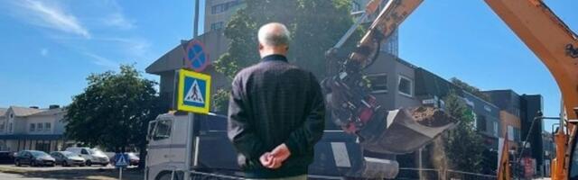 Tallinnas peeti kinni pereisa, kes unustas teetöid jälgides käed selja taha panna