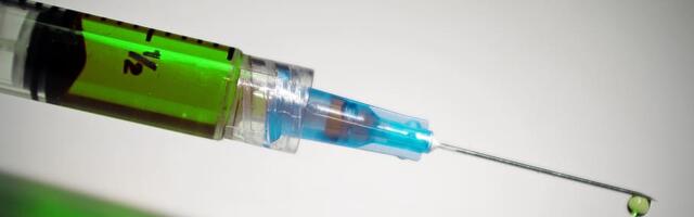 Analüütik: Inglismaa Covidi süstid ja liigsurmad on selgelt seotud