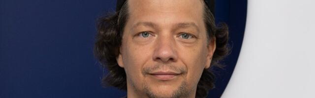 „Teil ikka riided on seljas, jah?“ Stig Rästa kergitas saladuseloori Eesti Laulu lavasõult