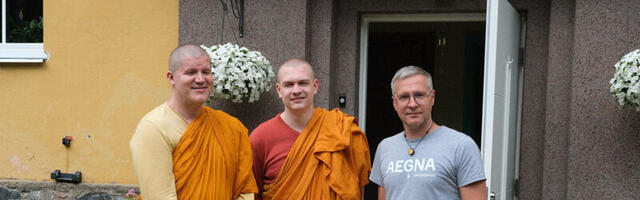 Eero Reinu kohtub Aegna saarel budistidega!