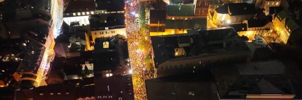 О чем пишет пресса: протест против выхода из Стамбульской конвенции, конфликт в коалиции