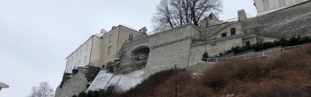 Valmisid Toompea tugimüüri restaureerimistööd, kokku korrastati tugimüüri 200 meetri ulatuses