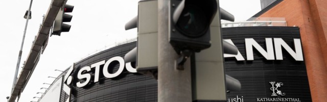 Stockmanni kasum langes enam kui poole võrra