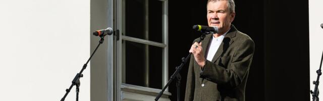 Tallinna Kesklinna vene kooli direktor vallandati, põhjuseks vastuseis eestikeelsele haridusele üleminekule