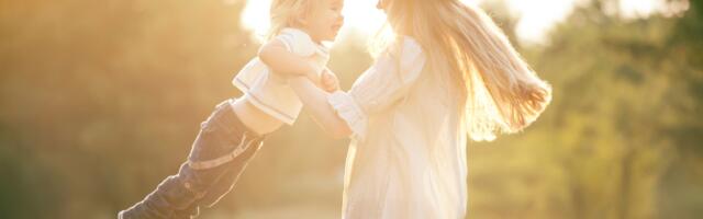 15 lihtsat viisi, kuidas panna laps end päriselt armastatuna tundma – iga päev