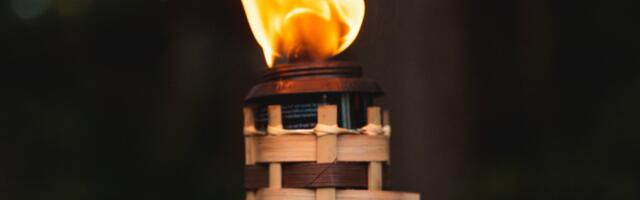 Saardes tervitatakse võidupüha mälestustuld