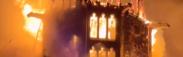 VIDEO: hullunud migrandid ründasid Hollandis ilutulestikega politseid, süttis ajalooline kirik