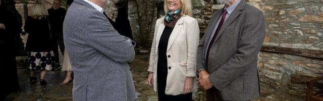 FOTOD | Harry ja Margit Kõrvits kohtusid Kreekas president Alar Karisega. „Maailm on väike“