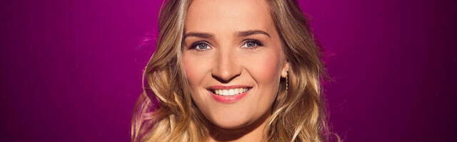 VÕRRATU: LIIBUVAS mustas kleidis Marta Laan näitas armsalt kosunud beebikõhtu