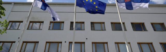 Soome sai Venemaalt kingiks propagandaraamatu russofoobiast koos noodiga