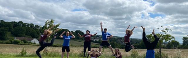 Eesti tudengid müüsid ka karantiini tingimustes edukalt Ameerikas raamatuid