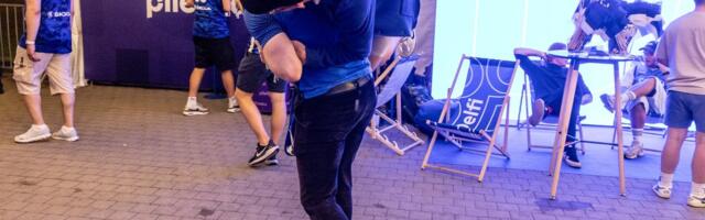 DELFI FOTOD | Eesti korvpallifännid vallutasid kaotusmängu järel Riia kesklinna