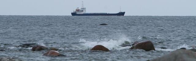 „Viikingid on jälle Saaremaa all!“ Sõrve poolsaare varjus ootab tormi möödumist rekordarv suuri kaubalaevu
