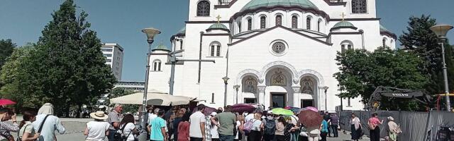 Pojas Bogorodice, porodica Vučić i milion evra: Predsednik demantovao tvrdnje, oglasio se i Hilandar
