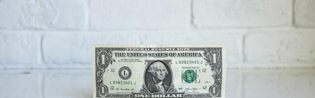 Kako je dolar postao glavna rezervna valuta?