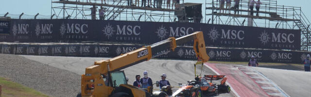 McLareni sõitjad põrkasid kokku, kvalifikatsiooni võitis Verstappen