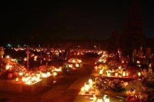 Tõnu Kuusemaa - Täna on hingedepäev - kõigi lahkunute mälestuspäev.