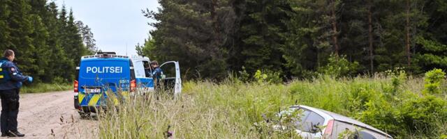 FOTOD | Viljandimaal sõitis joobes juht teelt välja kraavi