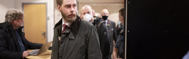 Parvlaevast Estonia dokumentaalfilmi teinud mehed eitasid Rootsi kohtus seaduse rikkumist