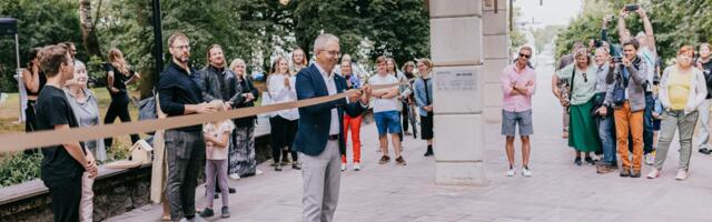 EKA tudengid avasid Tartus uue elamurajooni lindudele