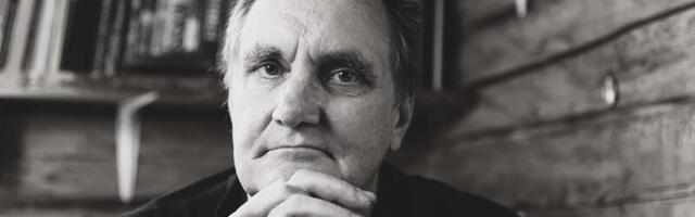 Suri näitleja Erik Ruus