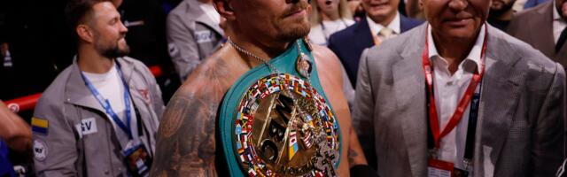 Ukraina poksikuulsus Ussõk loobub ühest meistrivööst  