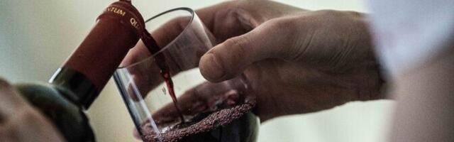 Keelesäuts. Joobes sõnad