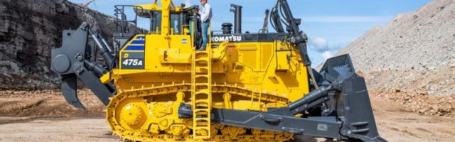 Narva karjääris hakkas müttama Euroopa suurim keskkonnasõbralik buldooser