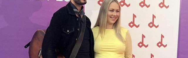 KLÕPSUD | Stefan jõudis Lätti Jūrmalasse Laima Vaikule festivalile ja võttis kaasa beebiootel abikaasa