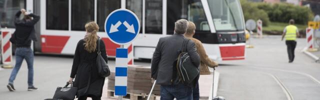 Lootust on, et lennujaama tramm võiks veidi varem liinile naasta