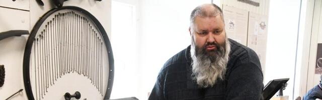 JALGRATTAMUUSEUMIS KEERUTATAKSE KAHE- JA KOLMEKÜMNENDATE AASTATE HELIPLAATE